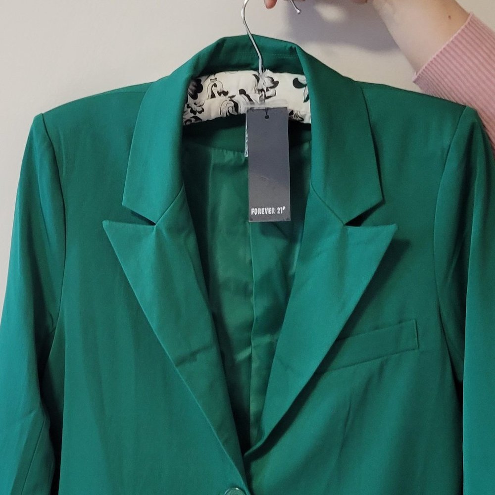 🌱NWT Forever 21 Bright Green Blazer🌱